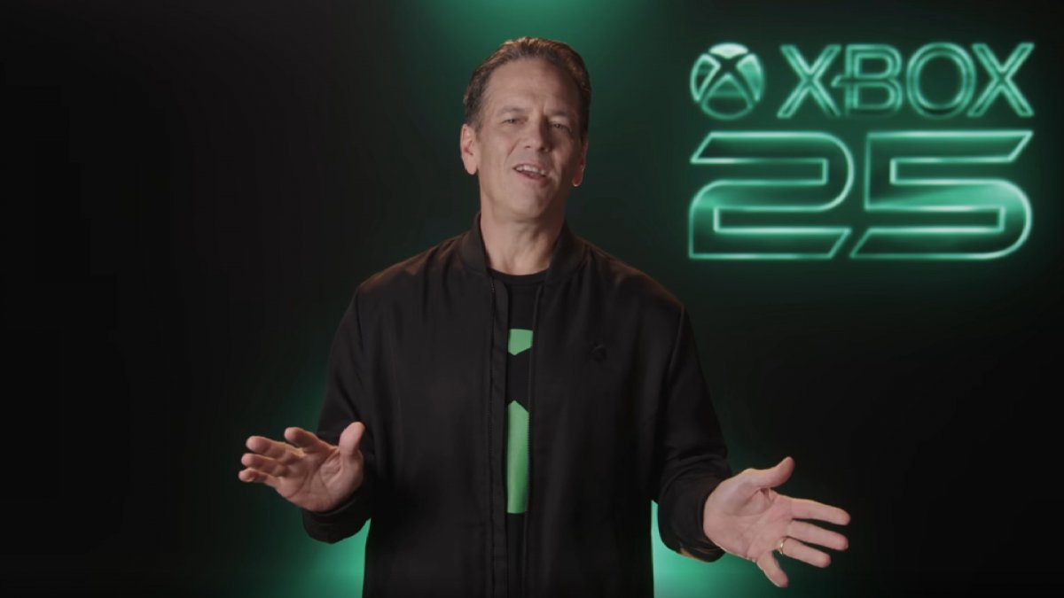 Phil Spencer e il logo del 25° anniversario di Xbox compaiono in un video sul Developer Direct