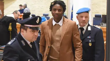 Pierina, la tresca dei misteri. Dal ciondolo regalato ai sospetti di Manuela: "E se fosse stato Louis?"