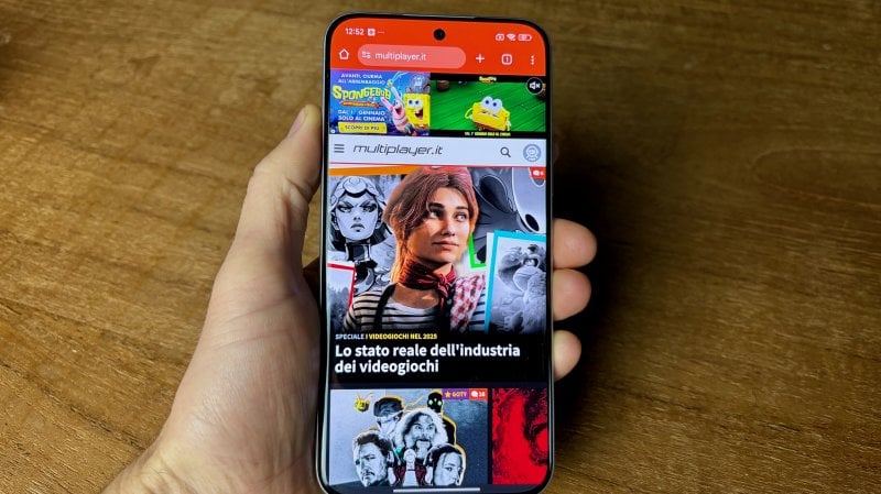 Il display di POCO M8 Pro ha i bordi curvi, in un periodo in cui quasi tutti optano per schermi piatti Il display di POCO M8 Pro ha i bordi curvi, in un periodo in cui quasi tutti optano per schermi piatti