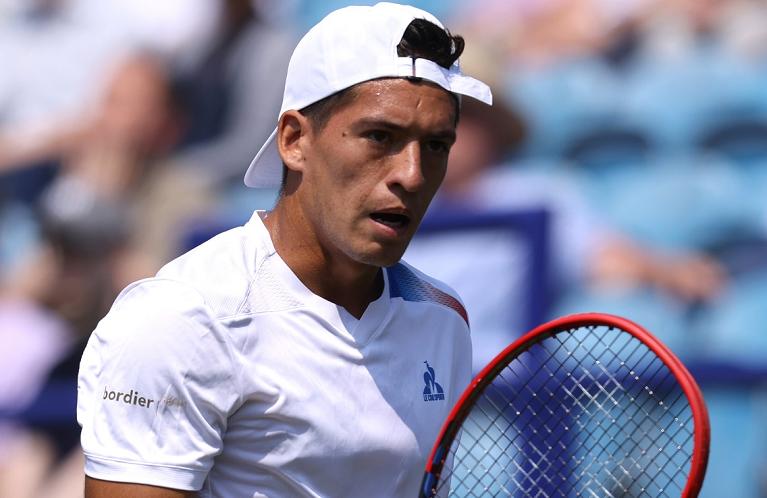 la prima sfida va all'Argentina. Spagna battuta 2-0