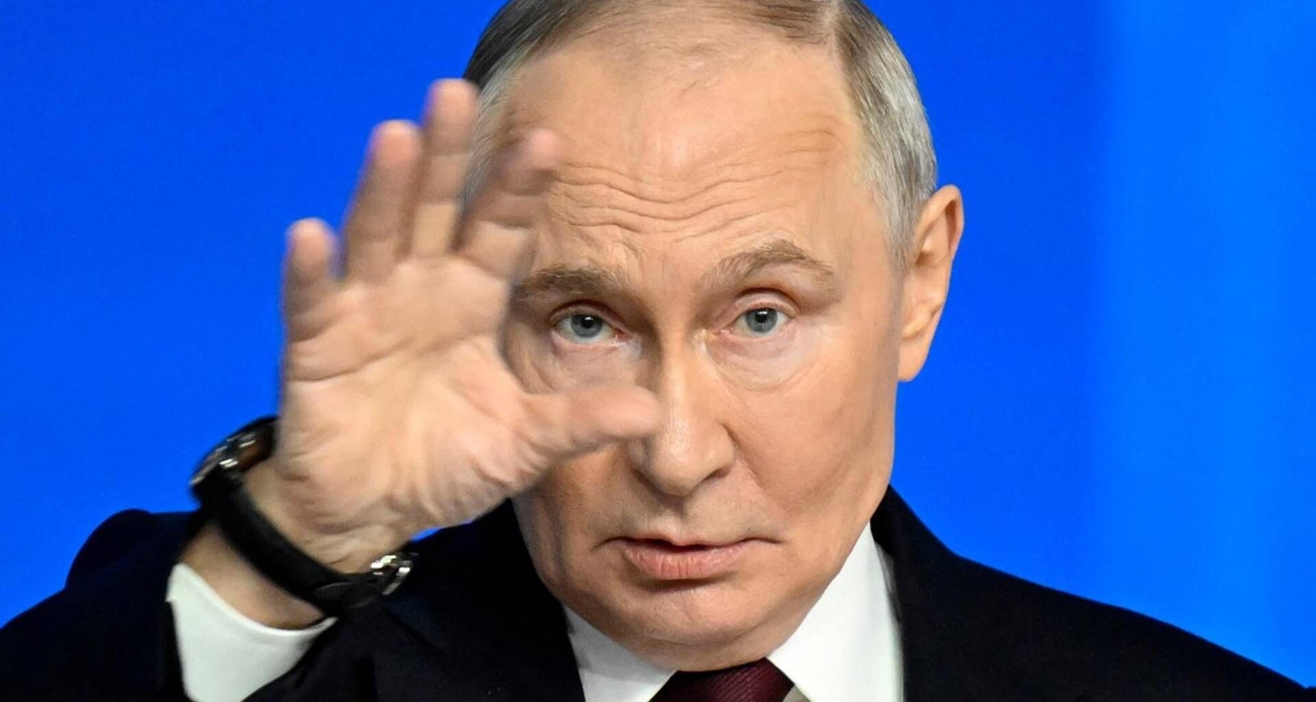 Putin e i rapporti della Russia con l'Italia, cosa ha detto e la replica di Tajani