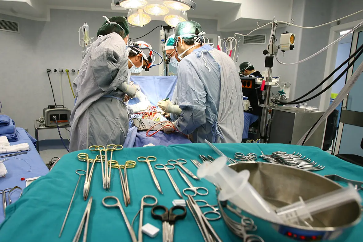 RADAELLIF55C759991A464F50A28223309B3CB99B1SALAOPERATORIA04171JPG