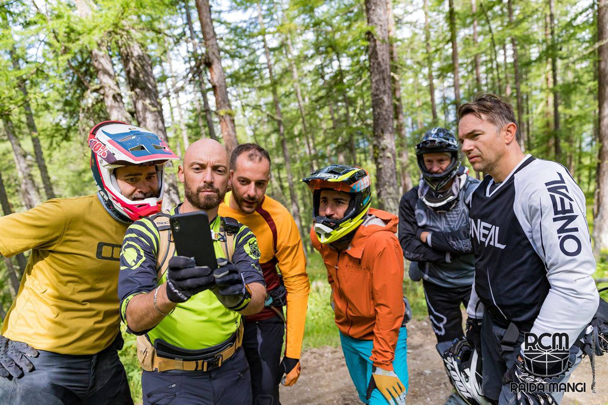 CALENDARIO CORSI RAIDA COME MANGI 2026: TUTTI GLI APPUNTAMENTI PER MIGLIORARE IN MTB ed E-MTB