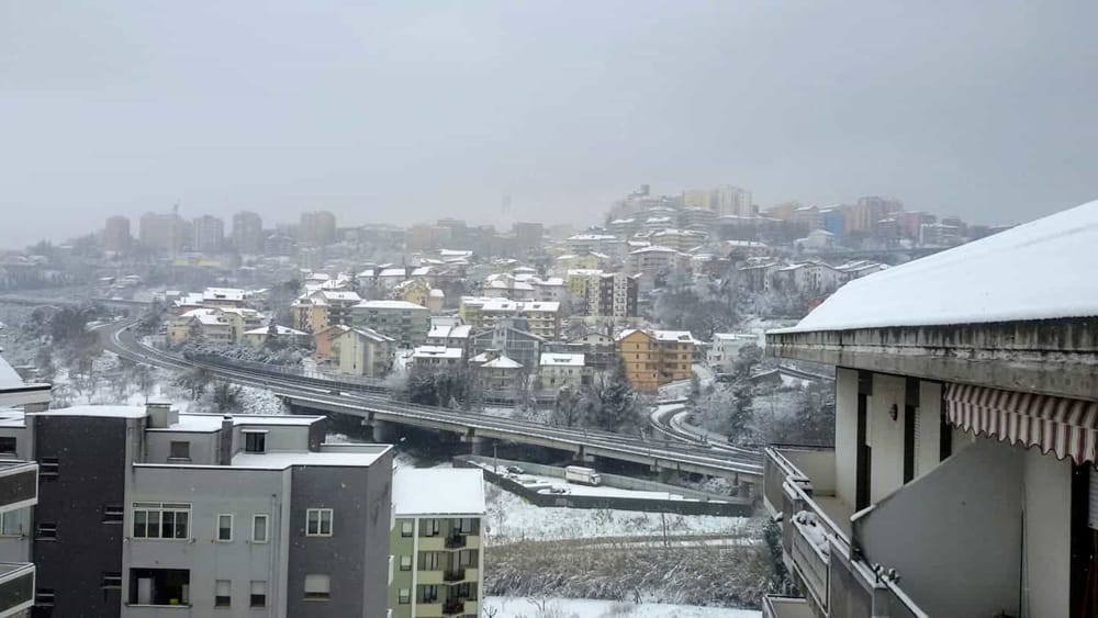 Allerta meteo sull'Abruzzo, nevicate fino a quote basse all'Epifania