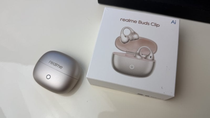 La custodia ha una lavorazione opaca che non trattiene lo sporco