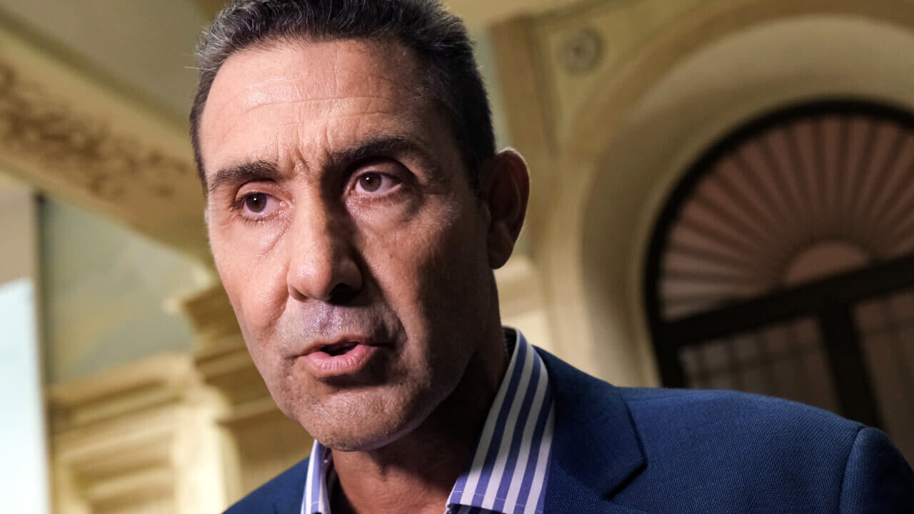 Chi finanzia il nuovo partito di Roberto Vannacci