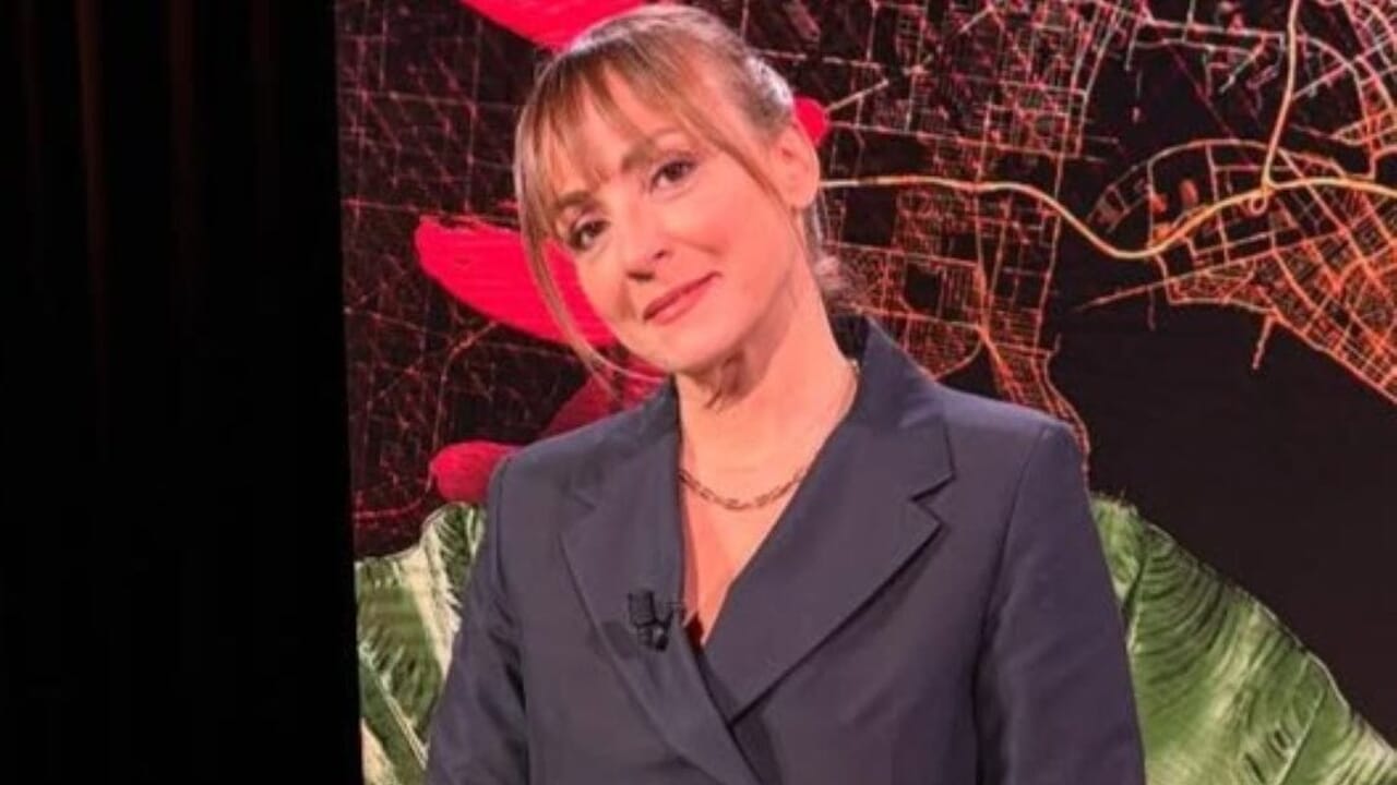 "Da bambina molestata da un amico di famiglia, con mio marito rapporto a distanza"