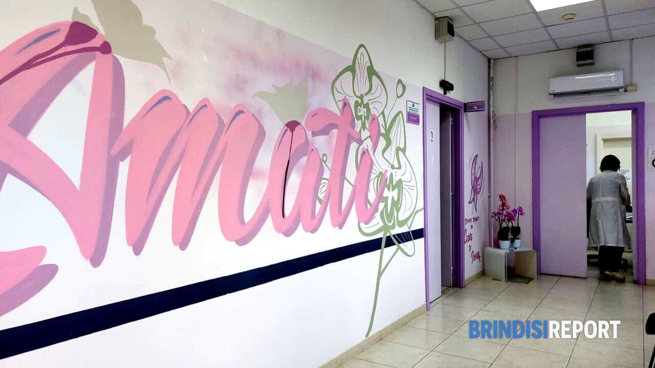 Tumore al seno, l'esperienza di una 49enne e la legge sullo screening non pienamente applicata