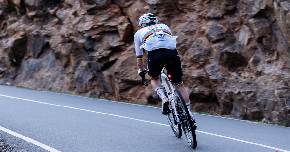 Sola e Swart. Forza e intensità: Pogacar può crescere ancora