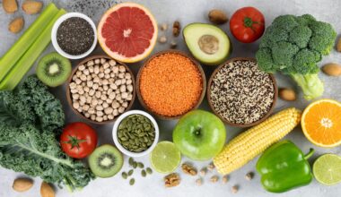 Frutta cotta, poca carne, legumi e 5 km al giorno: il menu di Garattini icona della longevità