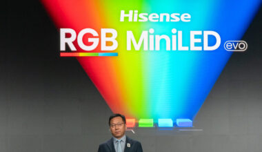 Hisense aggiunge il “blu cielo” alla tripletta RGB: annunciati i pannelli RGB MiniLED evo