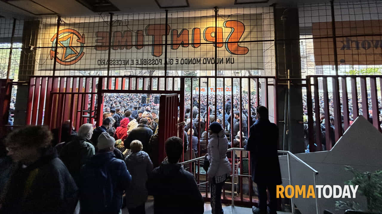 "Roma è tutta qui", all'Esquilino in centinaia per difendere Spin Time dallo sgombero