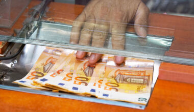 Intelligenza artificiale in banca, 200mila posti di lavoro a rischio in Europa