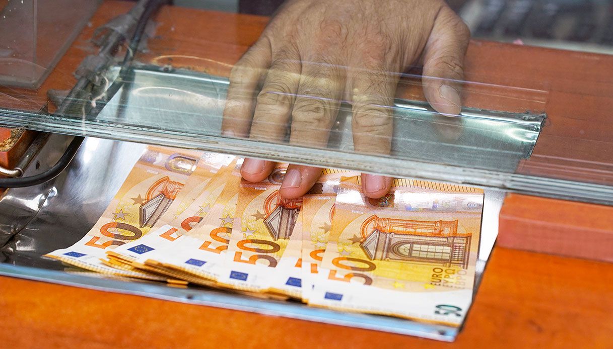 Intelligenza artificiale in banca, 200mila posti di lavoro a rischio in Europa