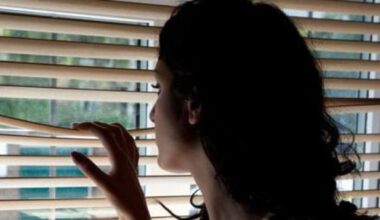 Evade dai domiciliari per andare dalla ex: arrestato