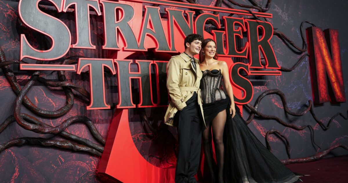 smentita la teoria del "Conformity Gate". Ma gli account Netflix fanno sperare i fan