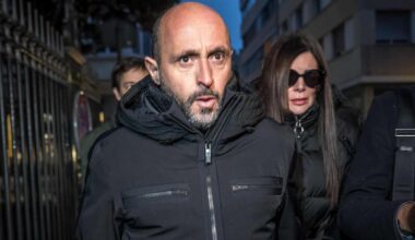 Arrestato il titolare del Constellation Jacques Moretti, la moglie ai domiciliari con braccialetto elettronico. Il tributo alle vittime in Svizzera - Quotidiano Nazionale