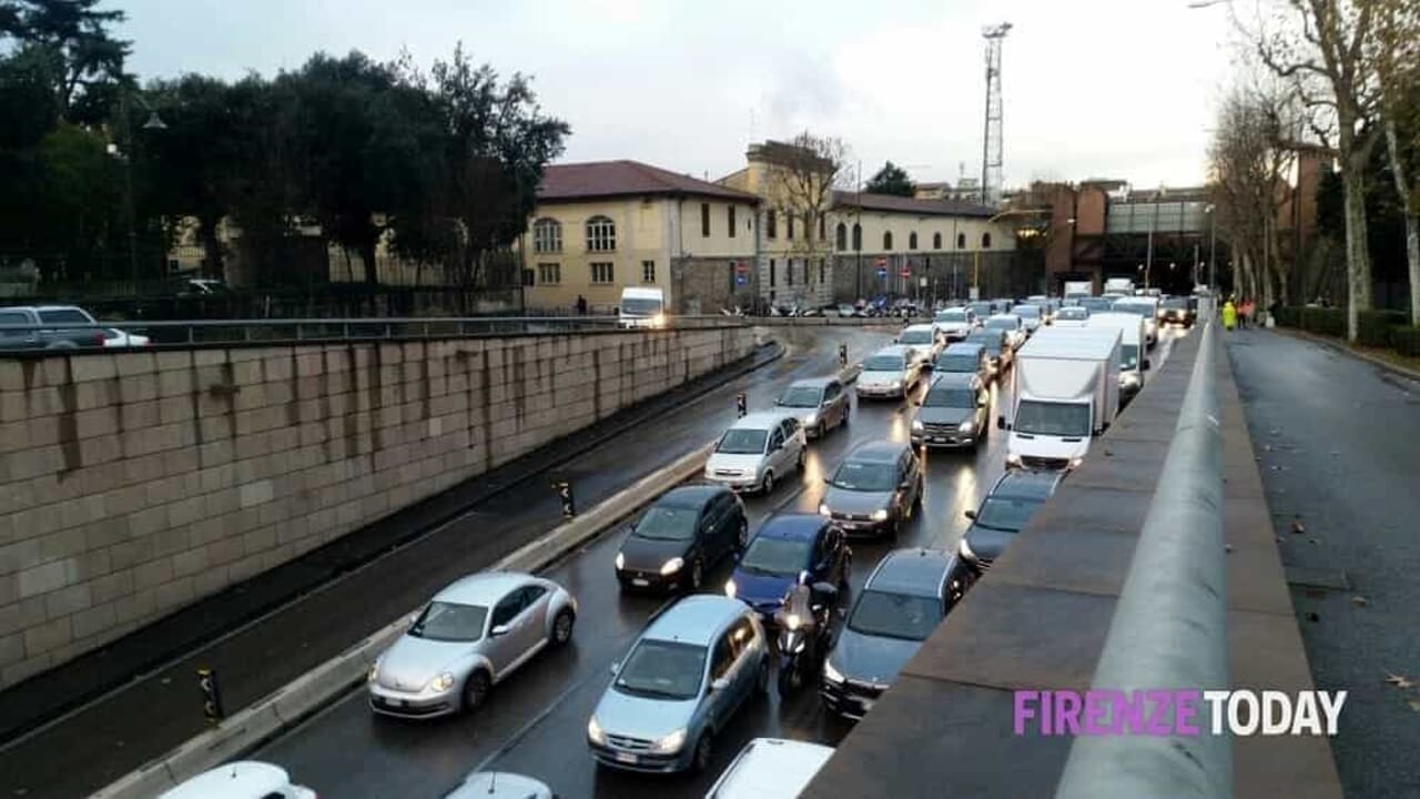 Auto meno inquinanti e scooter elettrici. Firenze rilancia gli incentivi per il 2026