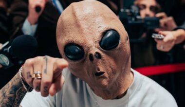 Ultimo torna con "Acquario": significato del nuovo singolo