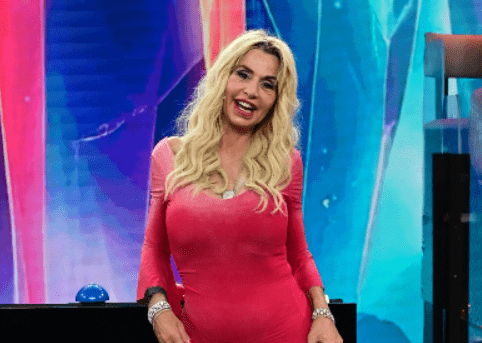 Valeria Marini a La volta buona, la truffa alla madre e la rinascita grazie alla fede