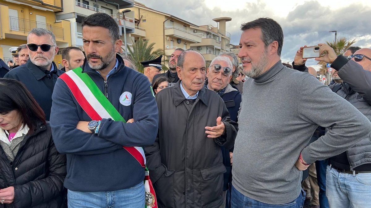 Niscemi, Schifani: "Consegnati i primi alloggi agli sfollati" | Il sindaco: "I primi 50 metri dalla frana non potranno mai più essere abitati" - Tgcom24