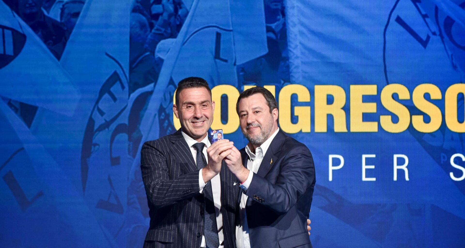 Leghisti contro Vannacci: “Se lascia il partito si dimetta anche da europarlamentare” - la Repubblica