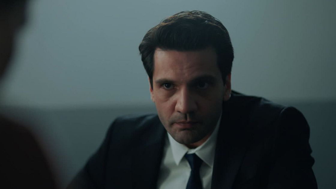 Ilgaz in una scena di Segreti di famiglia 3