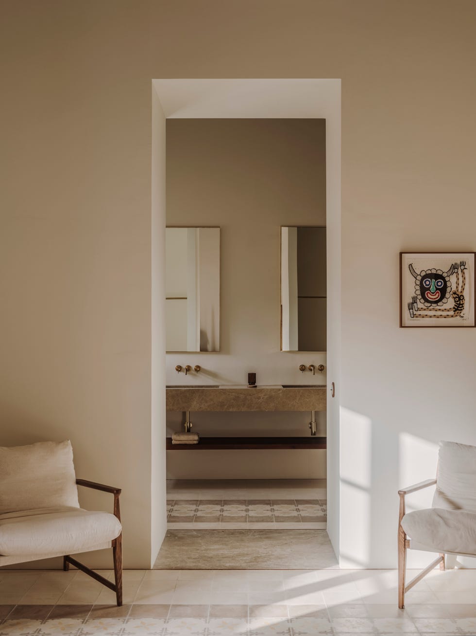 nora studio reforma antiguo casal mallorquin convertido casa piscina galería arte dialogo simbiosis entorno existente vertebran este proyecto