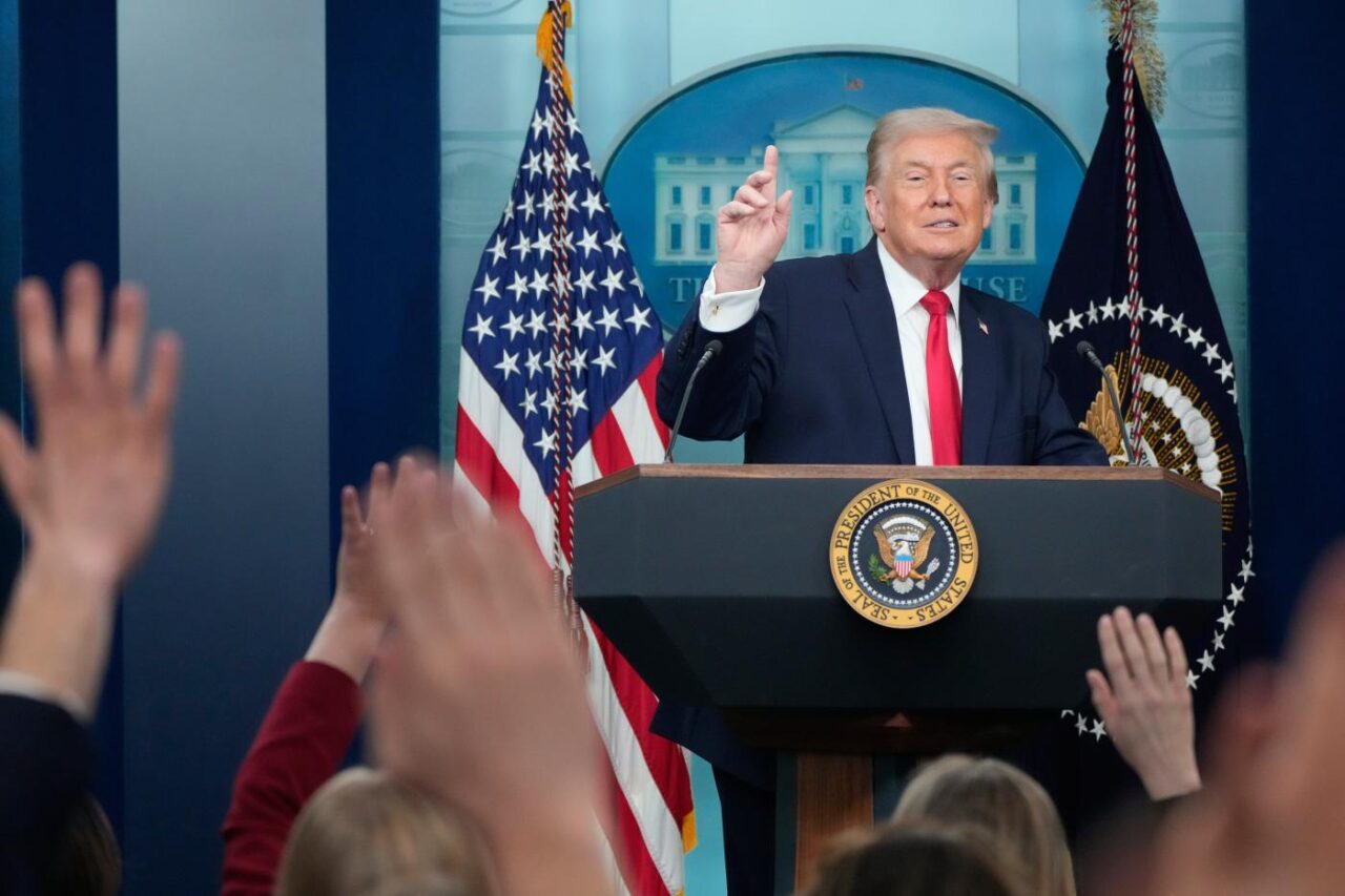 Trump sta provando a vincere a tavolino le prossime elezioni di metà mandato