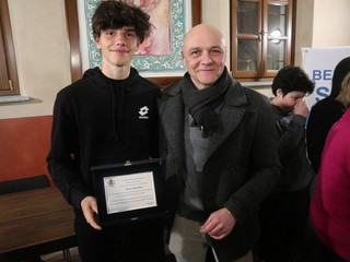 Alcuni momenti della cerimonia tenuta in municipio a Caramagna