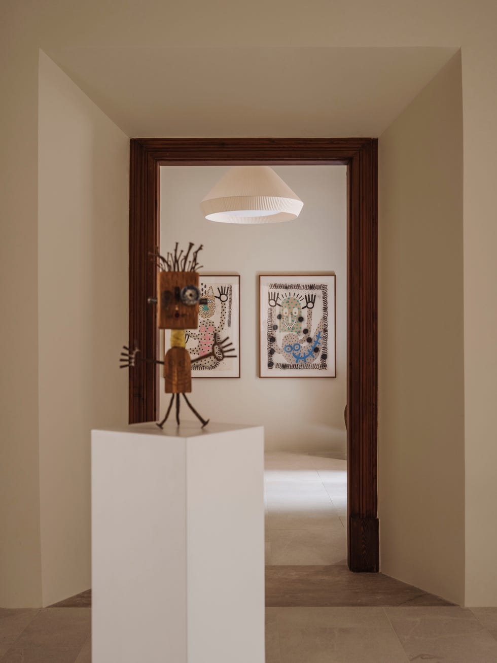 nora studio reforma antiguo casal mallorquin convertido casa piscina galería arte dialogo simbiosis entorno existente vertebran este proyecto