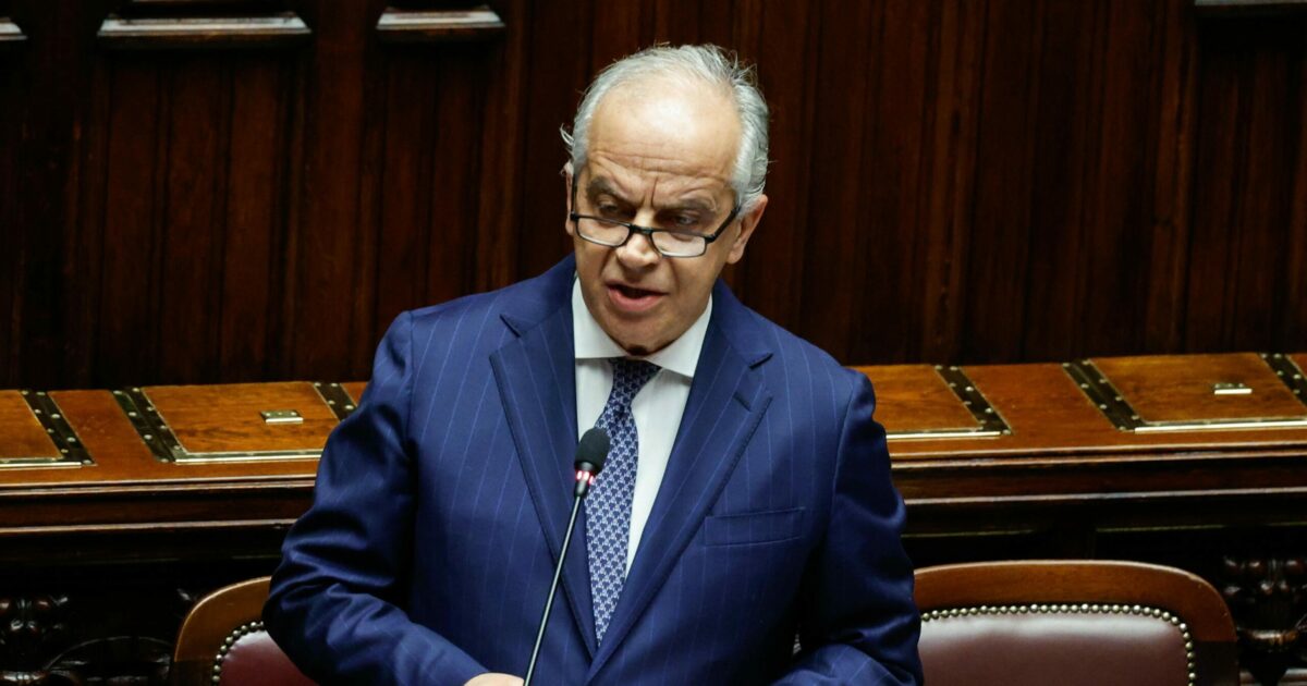 Scontri a Torino, l'informativa di Piantedosi: "Il grande lavoro svolto ha evitato danni ben più gravi" | Il Fatto Quotidiano