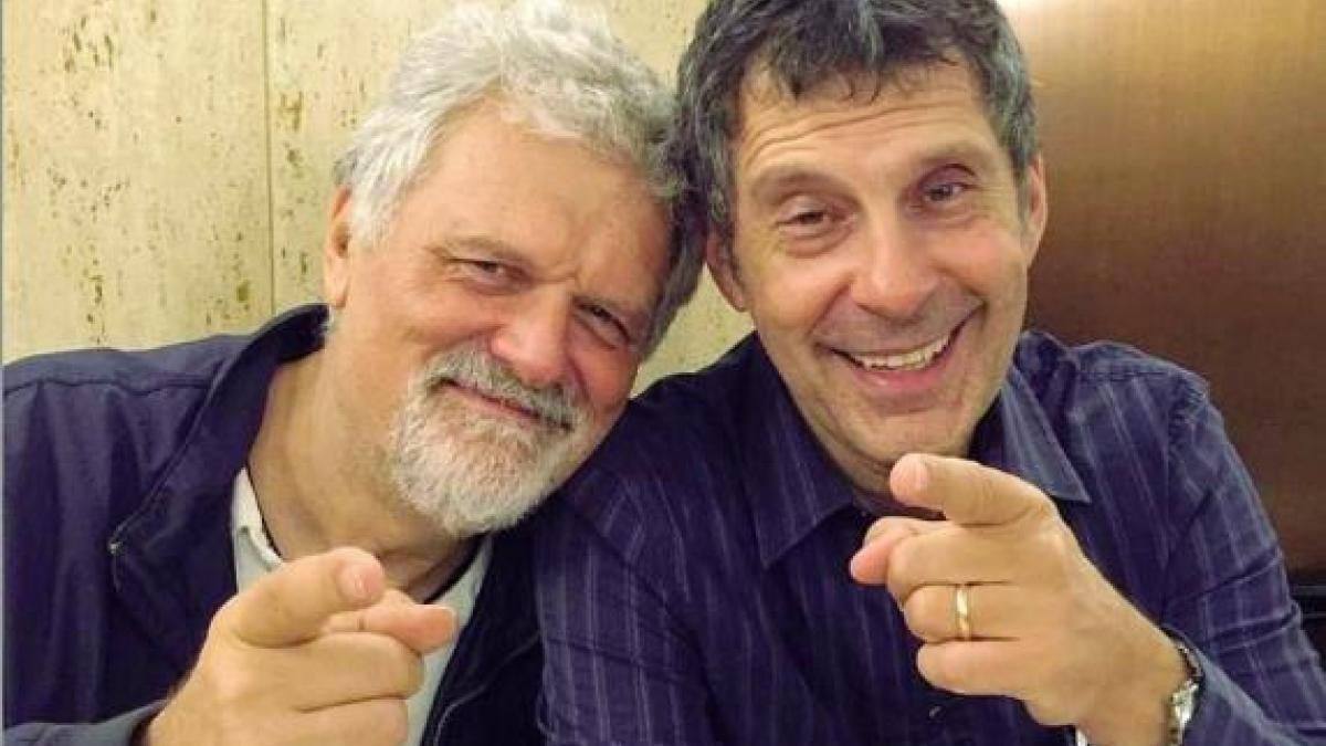 Fabrizio Frizzi: la famiglia, il matrimonio (finito) con Rita Dalla Chiesa, l'amore per Carlotta Mantovan e la figlia Stella, 7 segreti