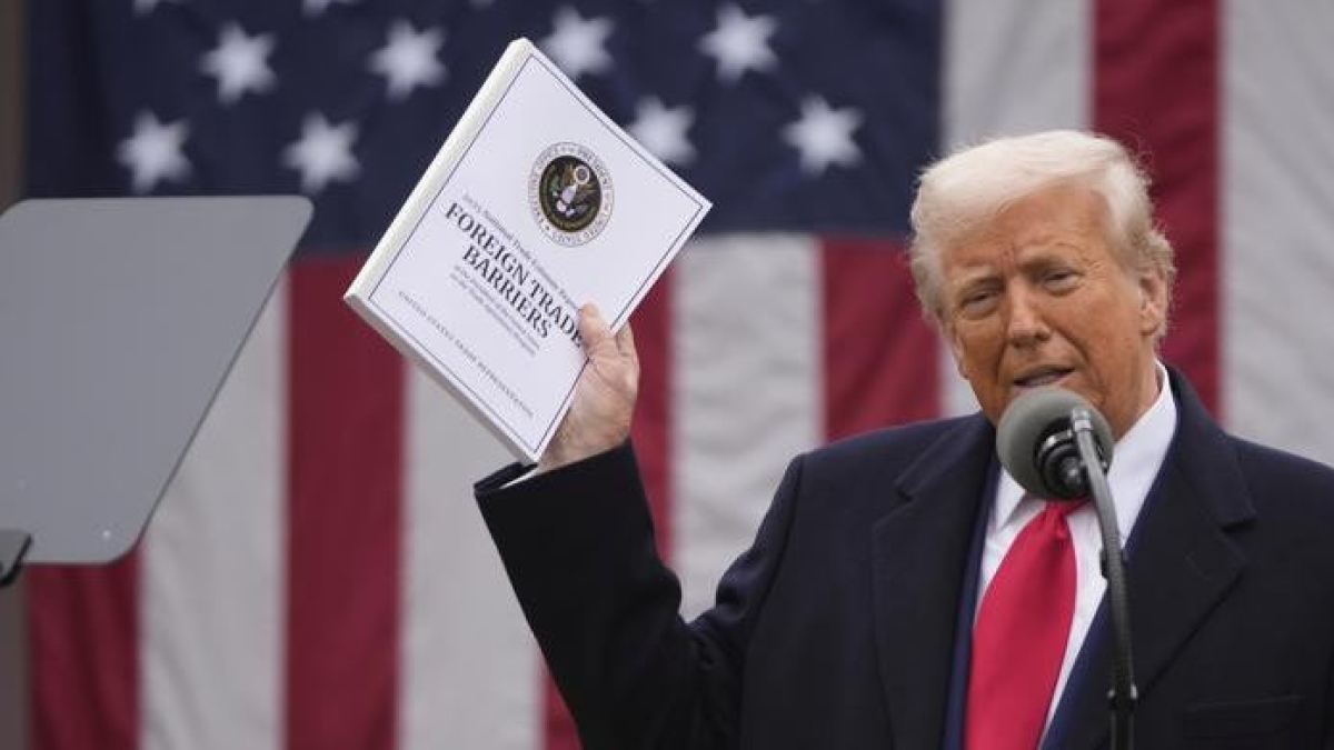 Usa, il deficit commerciale di beni al massimo storico: i dazi (per ora) non hanno raggiunto l’obiettivo