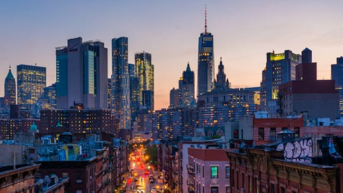 Monolocali da 650 mila dollari, trilocali da 6 milioni: per rendita e figli al college, chi sono gli italiani che comprano casa a New York