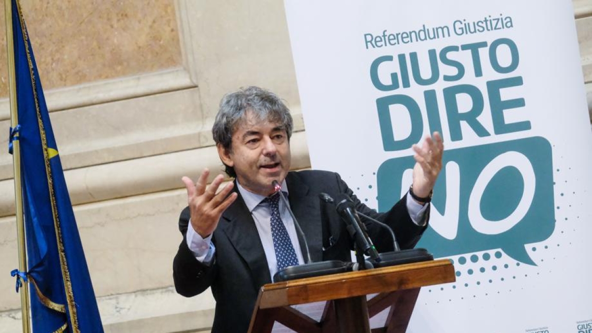 Referendum, il ministero della giustizia chiede all'Anm: «Rendere noti i finanziatori del comitato del No». Il Pd: «Intimidazioni». FdI a Nordio: «Quanti magistrati delle correnti promossi?»