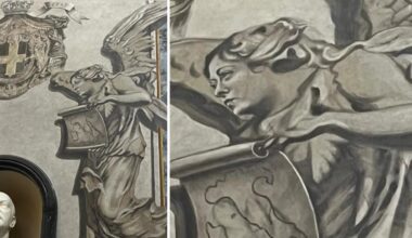 Tutta la storia dell'affresco dell'angelo con il volto di Giorgia Meloni: il monumento costruito nel 1985, i decori aggiunti nel 2000 e il restauro delle polemiche