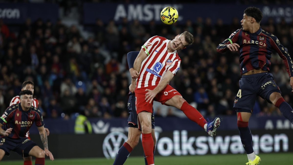 A che ora chiude oggi il calciomercato, le notizie in diretta: Milan, Mateta non supera le visite mediche; l'Inter non dà Frattesi alla Lazio, salta Diaby; Roma-Zaragoza. Napoli-Alisson