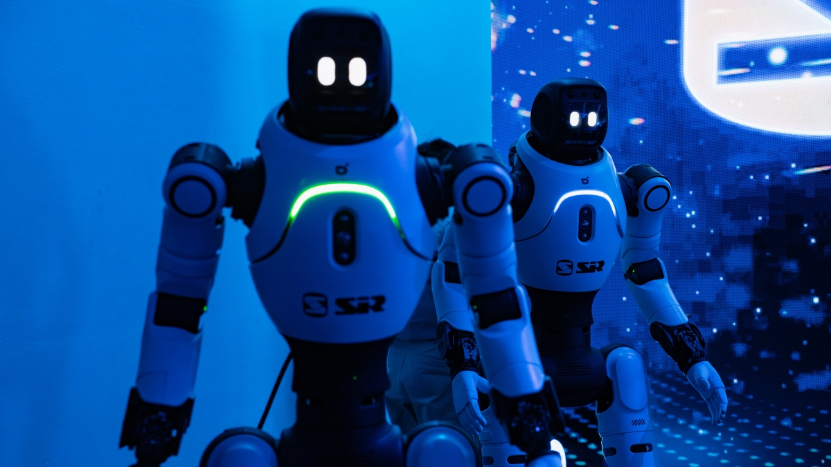 Dall'infermiere all'intrattenitore fino alle pulizie: i robot atropomorfi italiani alla conquista dei mercati