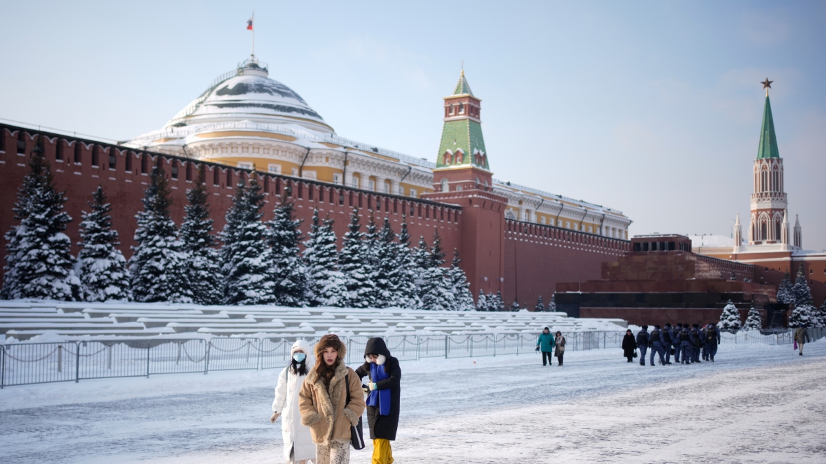 Oriente Occidente di Rampini | La guerra di Putin sarà pagata dai russi per generazioni
