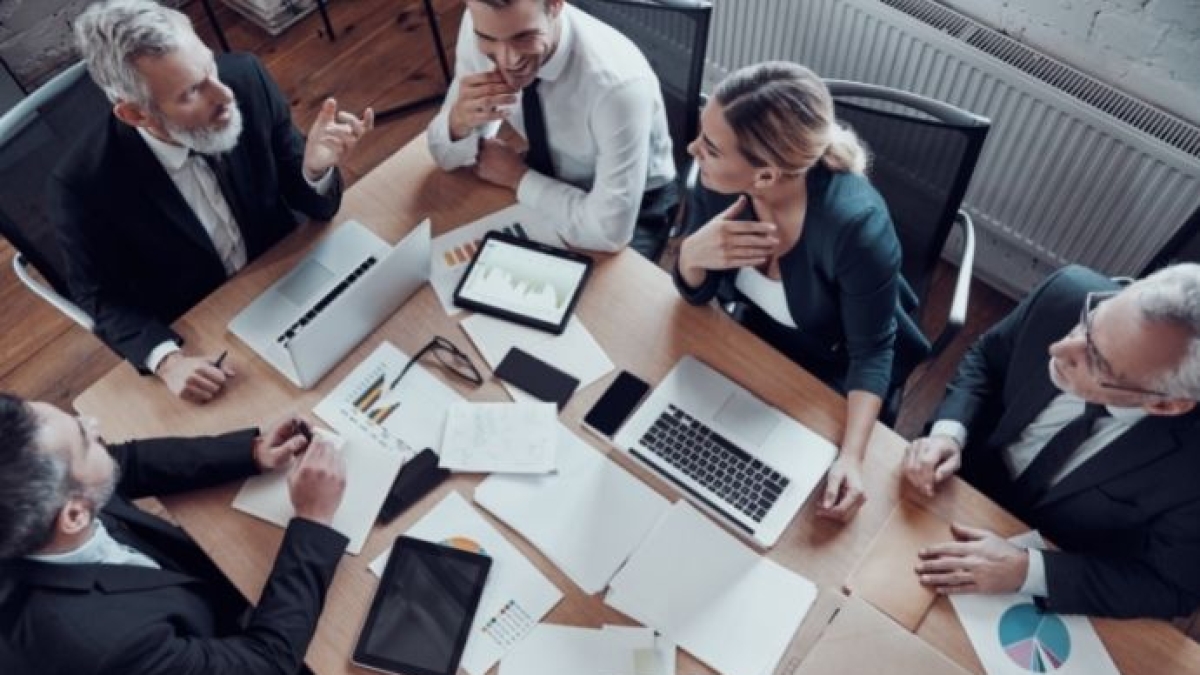 Professione «assistant manager», chi è e quanto guadagna: oltre 200 richieste, ecco in quali aziende e in che città