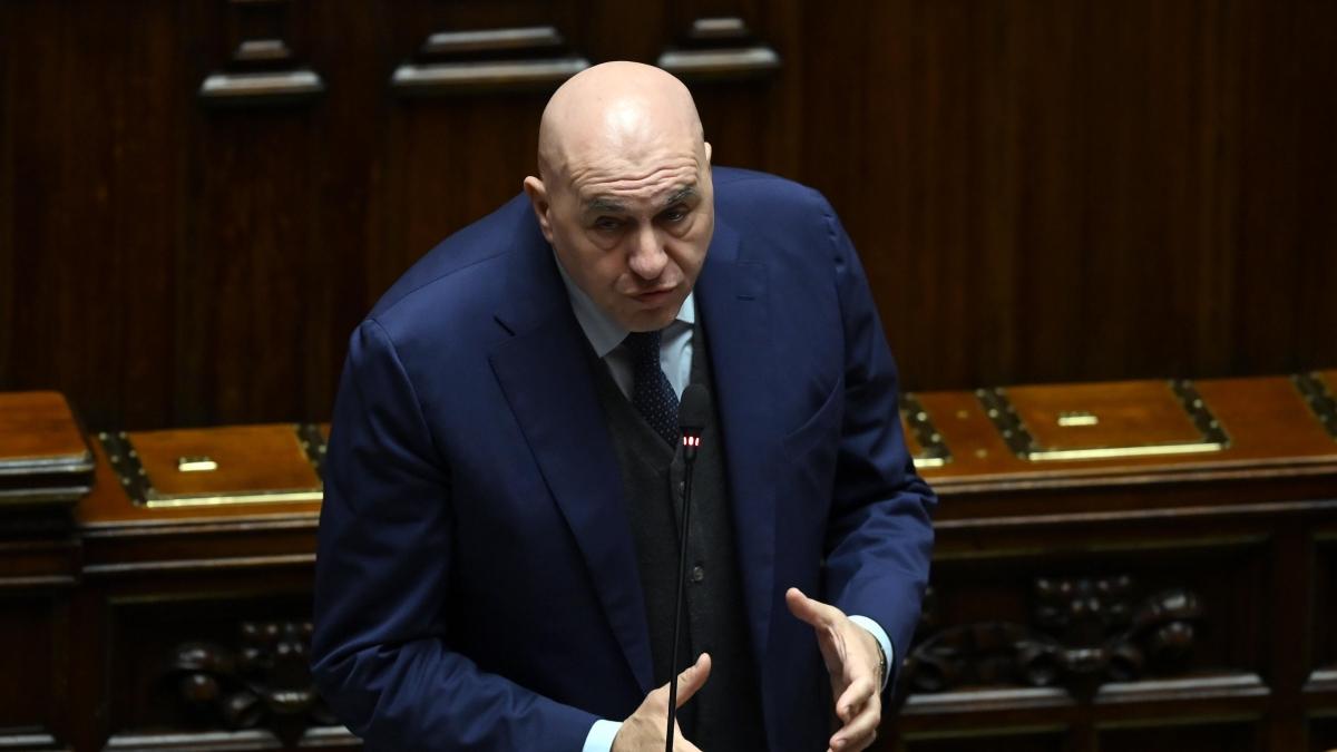 Decreto aiuti per l'Ucraina |Approvata la fiducia alla Camera, 207 sì, c'è anche il via libera dei deputati di Vannacci