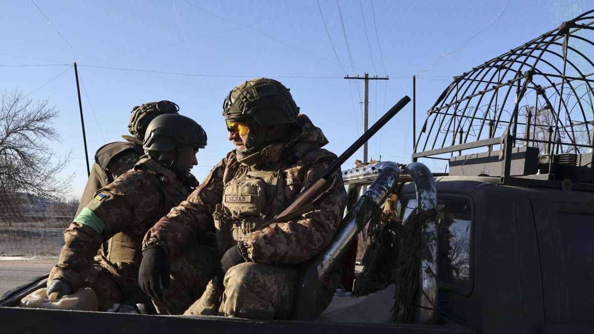 Ucraina - Russia, le notizie sulla guerra in diretta | Oggi il vertice Ue, Orban: «Basta soldi a Kiev». Zelensky: «Accelerare sulle forniture militari»