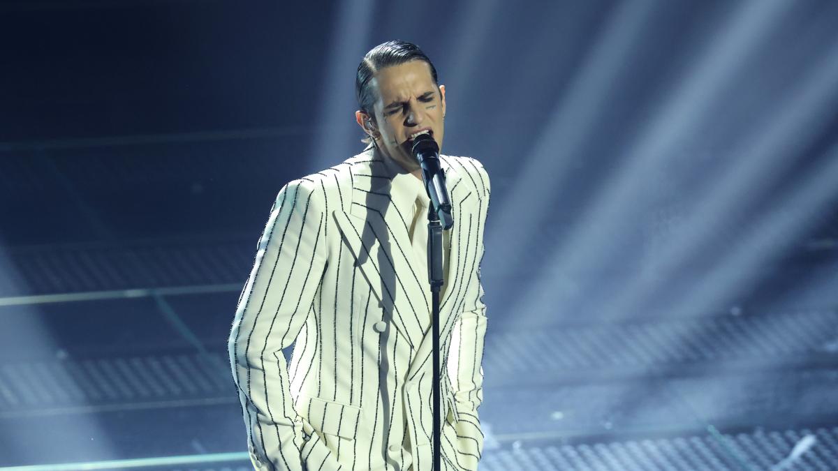 Achille Lauro: cosa canta, il duetto con Laura Pausini, orario di uscita