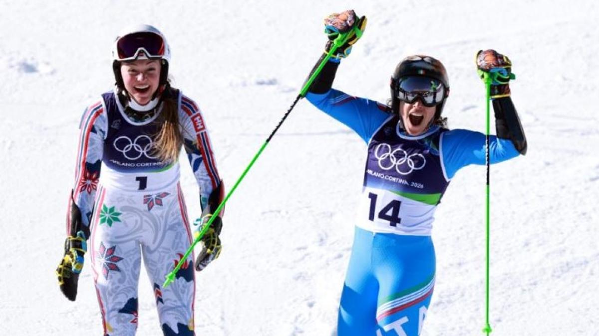 Brignone vince la medaglia d'oro anche nel gigante femminile: l'inchino delle avversarie, l'urlo della folla