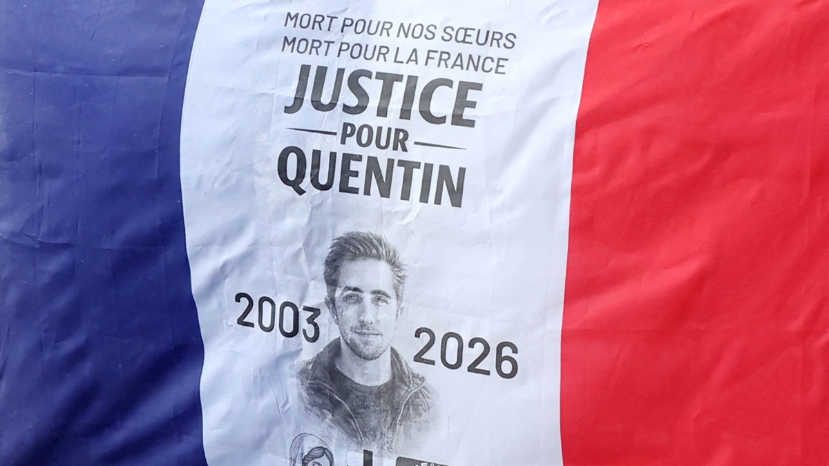 Francia, 23enne di estrema destra ucciso a Lione da un gruppo di militanti di estrema sinistra. «Sospettato l'assistente di un deputato di Mélenchon»