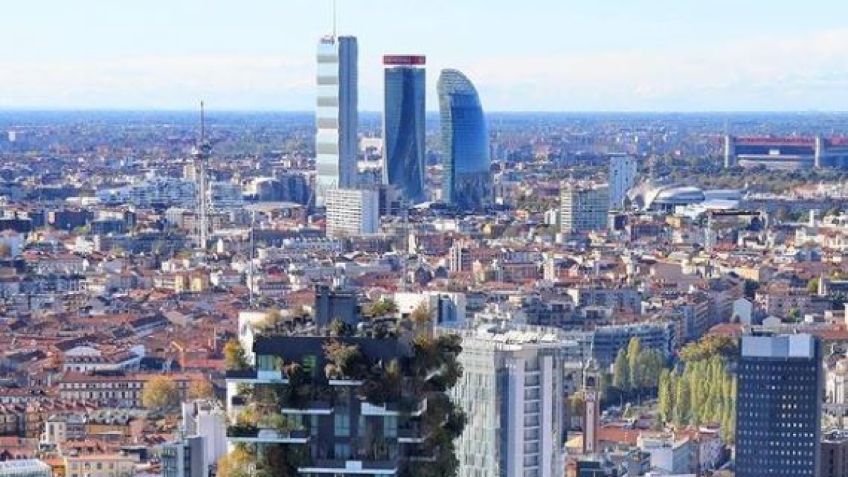 Case di lusso a Milano, dall’affare da 52,5 milioni di euro ai 38.700 al metro pagati a Montenapo. Ma la nuova flat tax frena gli stranieri