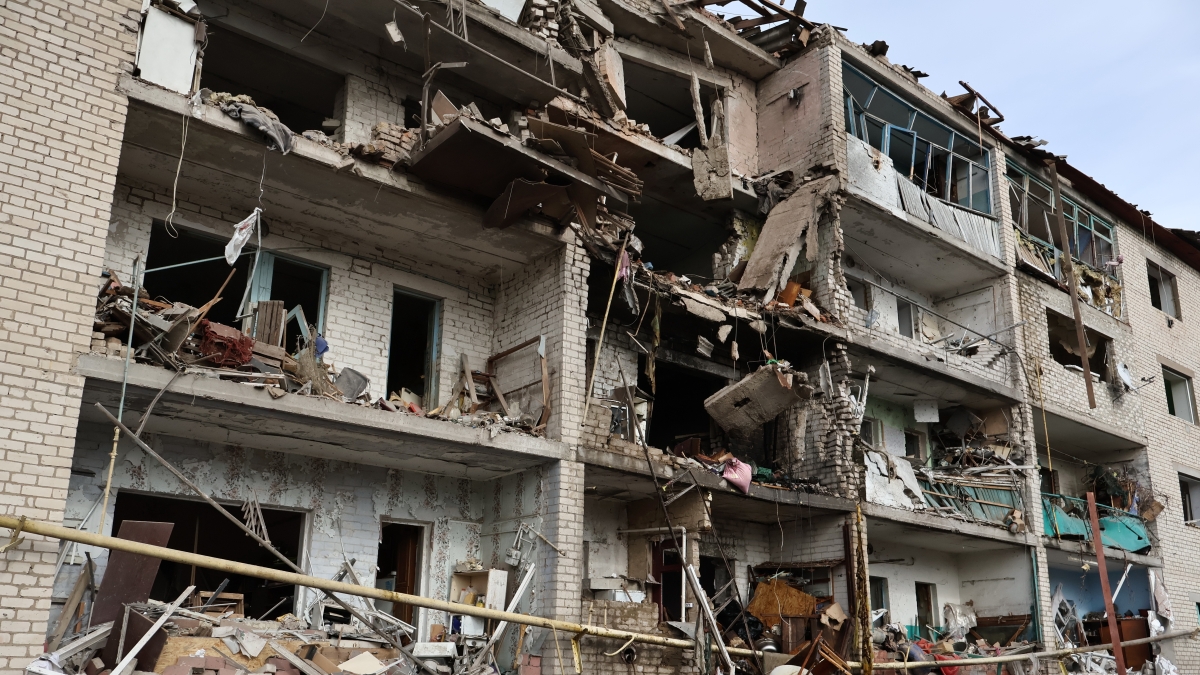 Ucraina - Russia, le notizie sulla guerra in diretta | Zelensky: «Usa e Russia continuano a chiederci di lasciare il Donbass. Elezioni? Mosca vuole solo sostituirmi». Attacco russo su Odessa nella notte