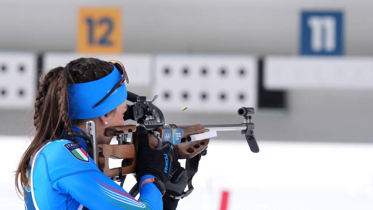 Olimpiadi 2026 in diretta: Deromedis nello ski cross, la 50 km di fondo senza Federico Pellegrino; poi tornano lo sci alpinismo e Vittozzi e Wierer nel biathlon