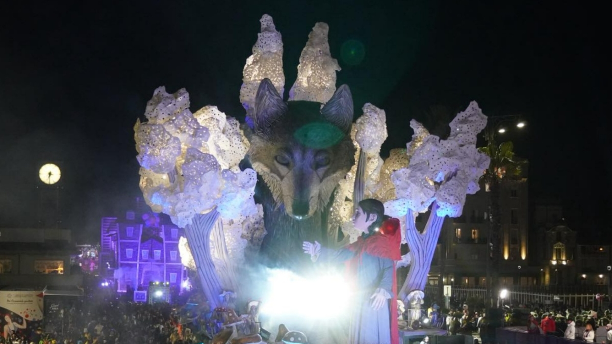 Carnevale di Viareggio 2026: vince il carro del Lupo, al secondo posto i samurai del potere (Trump, Putin e Xi Jinping)